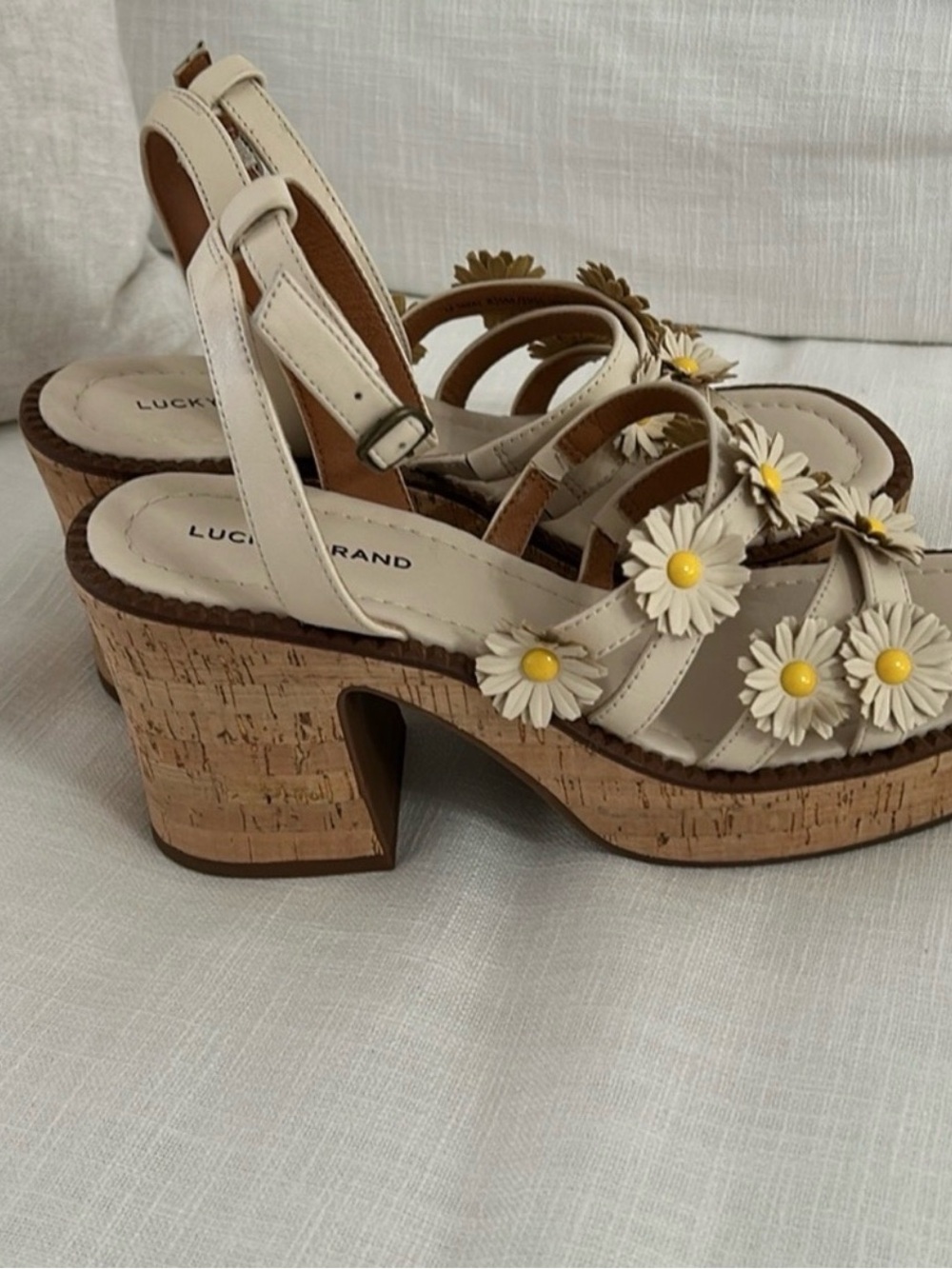 Lucky Brand Cork Daisies Flowers Block Heel Sandals Heels